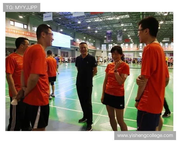 杭州羽毛球队与北京羽毛球队赛后复盘分析比赛经验与战术调整